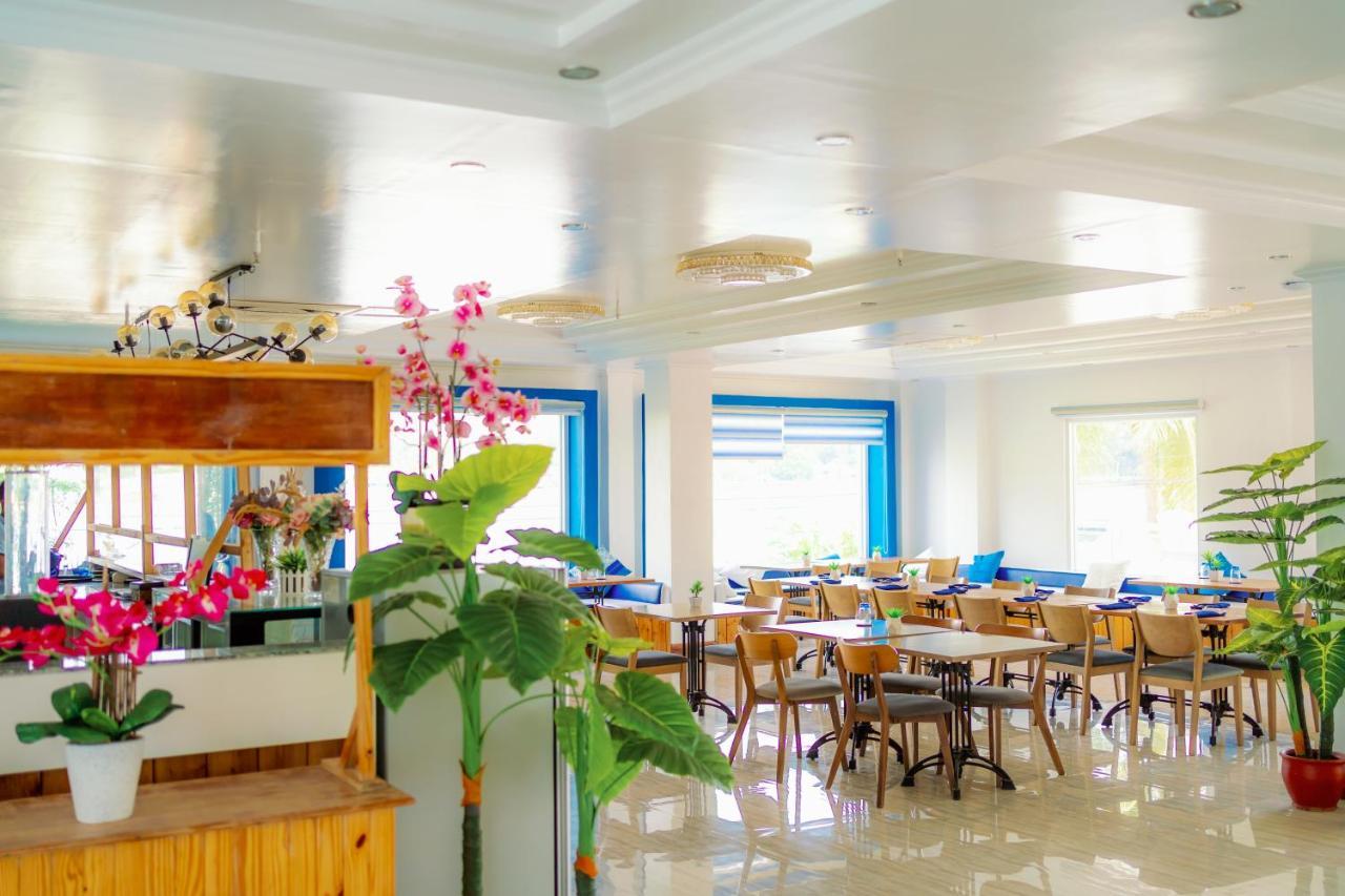 Santiago Cove Hotel And Restaurant Exterior photo