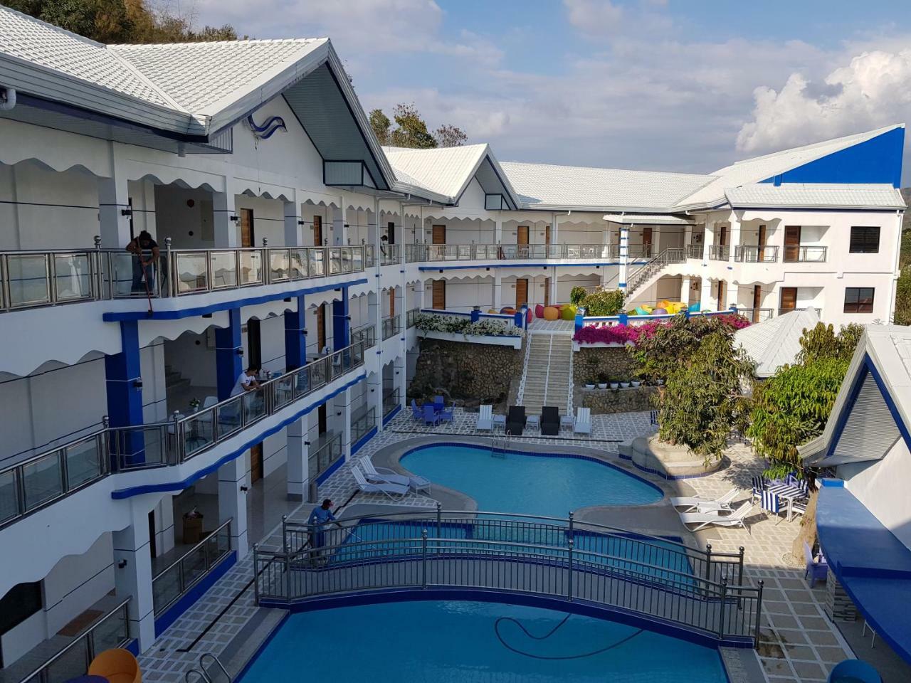 Santiago Cove Hotel And Restaurant Exterior photo